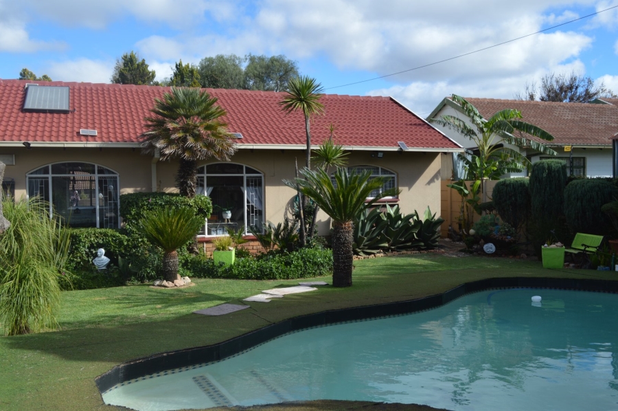 3 Bedroom Property for Sale in Meiringspark North West